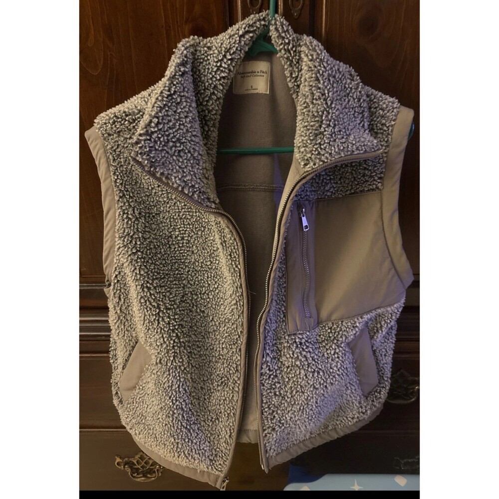 Small ABERCROMBIE & FITCH Womens Sherpa Cloud Soft Vest Jacket Zip
